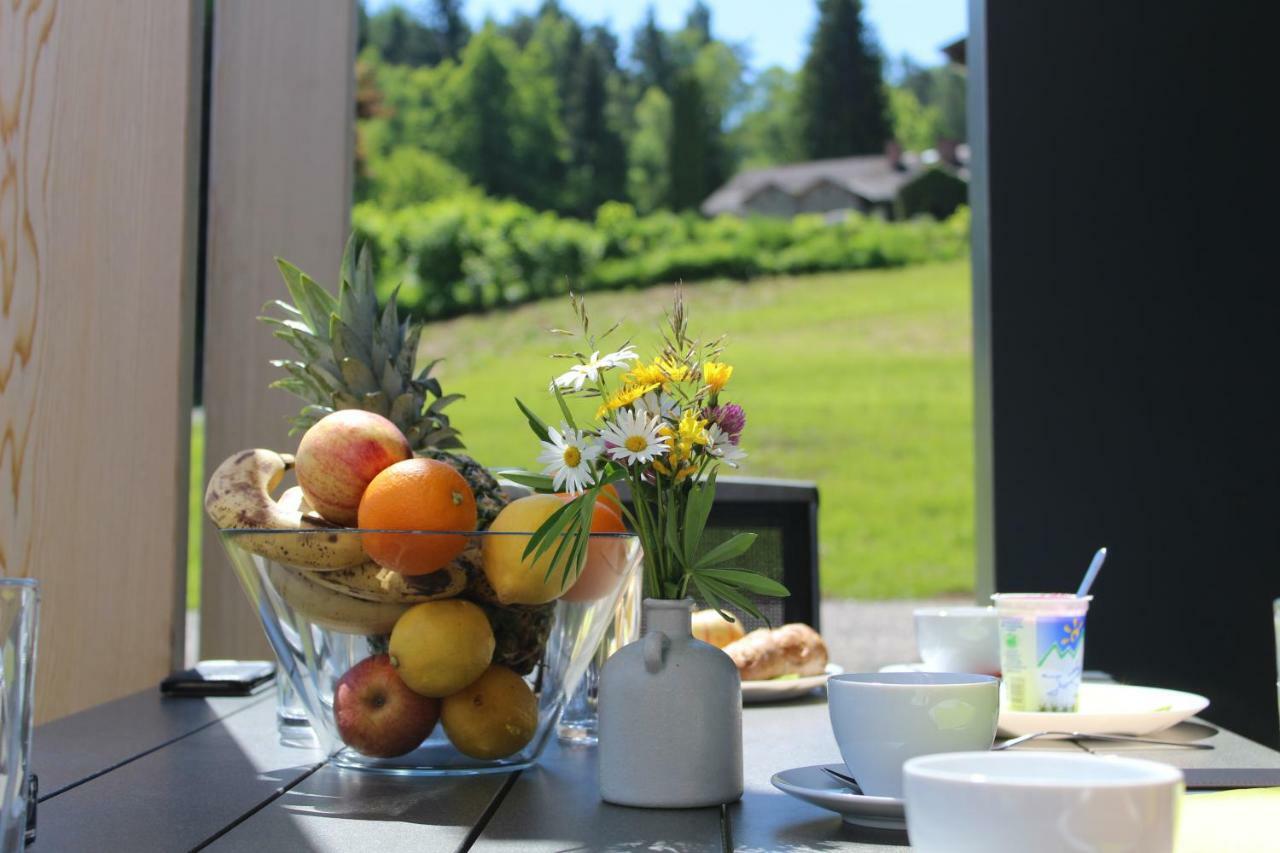 Chaletpark Petzen Hotel Feistritz ob Bleiburg Bagian luar foto