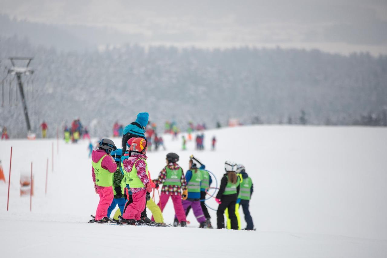 Chaletpark Petzen Feistritz ob Bleiburg Bagian luar foto